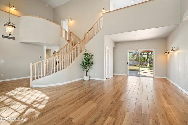 12734 N Pioneer Way, Tucson, AZ 85755