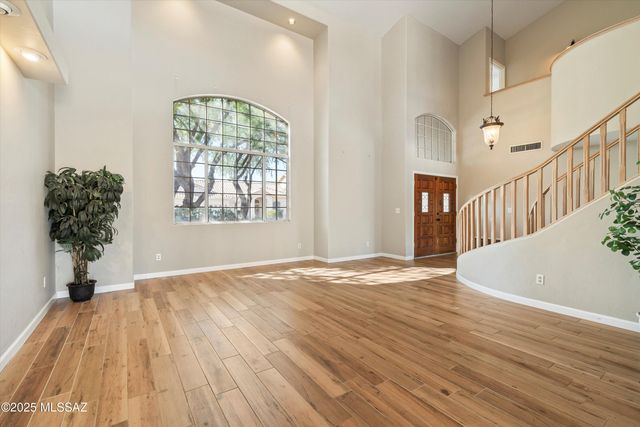 12734 N Pioneer Way, Tucson, AZ 85755