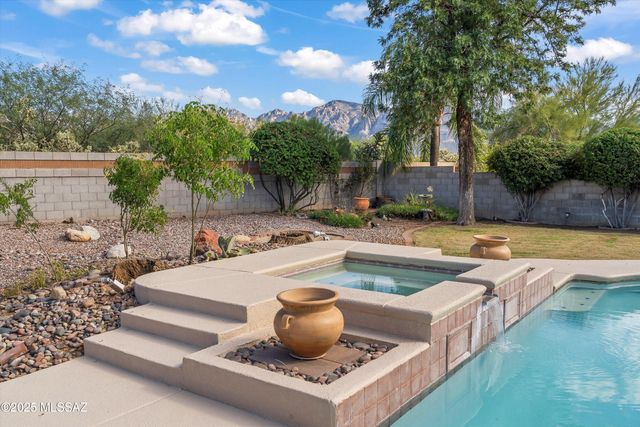 12734 N Pioneer Way, Tucson, AZ 85755