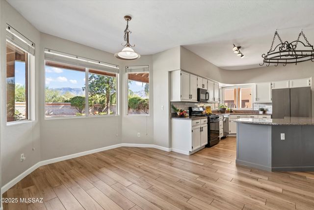 12734 N Pioneer Way, Tucson, AZ 85755