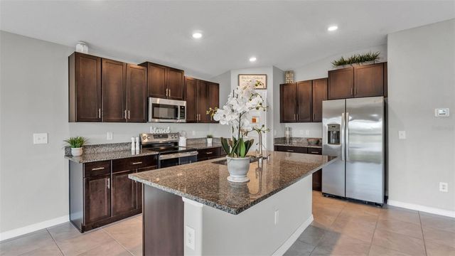 2146 OLD MINING ROAD, Lakeland, FL 33801