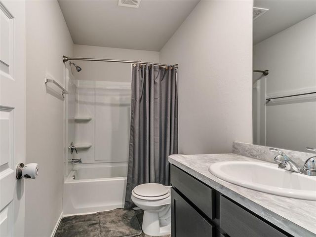 11705 Annette Drive, Yukon, OK 73099