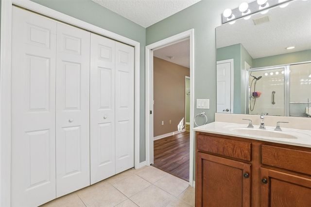 2216 CYPRESS COVE DRIVE H3, Tavares, FL 32778