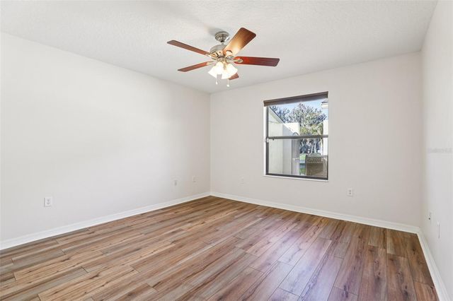 2216 CYPRESS COVE DRIVE H3, Tavares, FL 32778