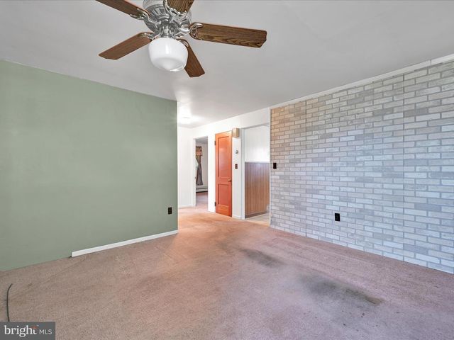 542 E LINCOLN AVE, Myerstown, PA 17067