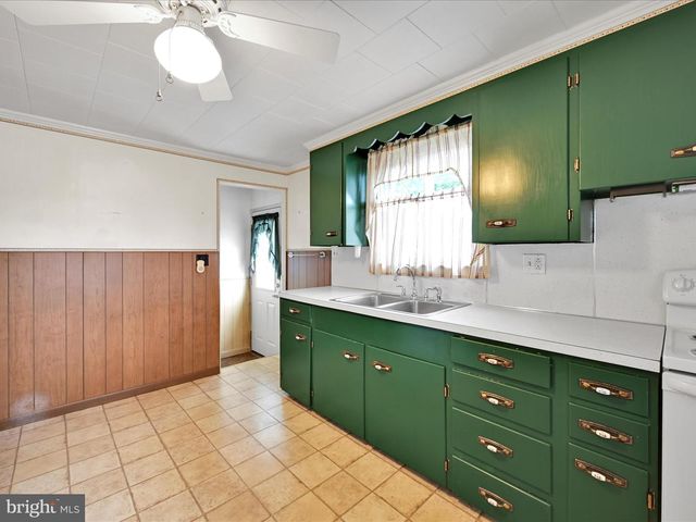 542 E LINCOLN AVE, Myerstown, PA 17067