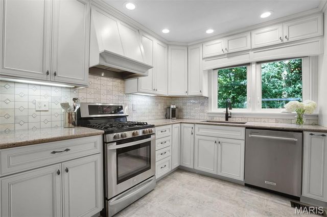 537 Buena Vista Street, Edwardsville, IL 62025