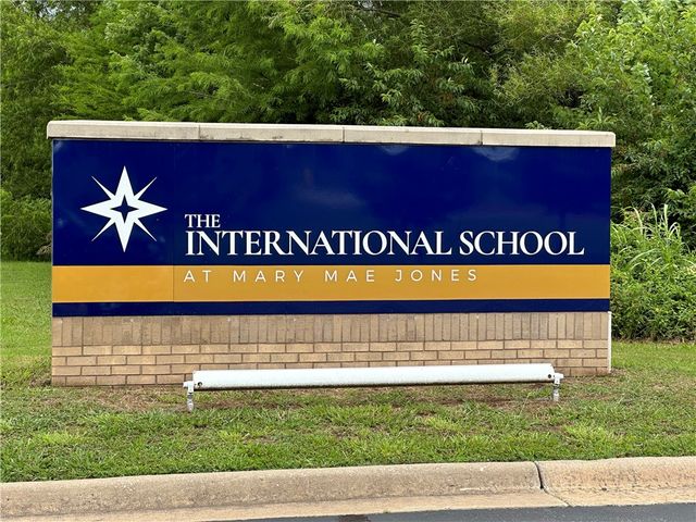 803 Jon Drive, Bentonville, AR 72712