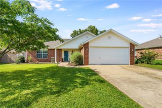 803 Jon Drive, Bentonville, AR 72712