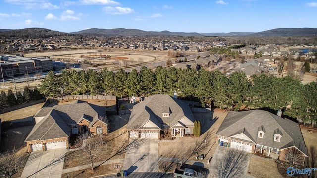 7405 Cobblefield Drive SE, Owens Cross Roads, AL 35763