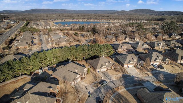 7405 Cobblefield Drive SE, Owens Cross Roads, AL 35763