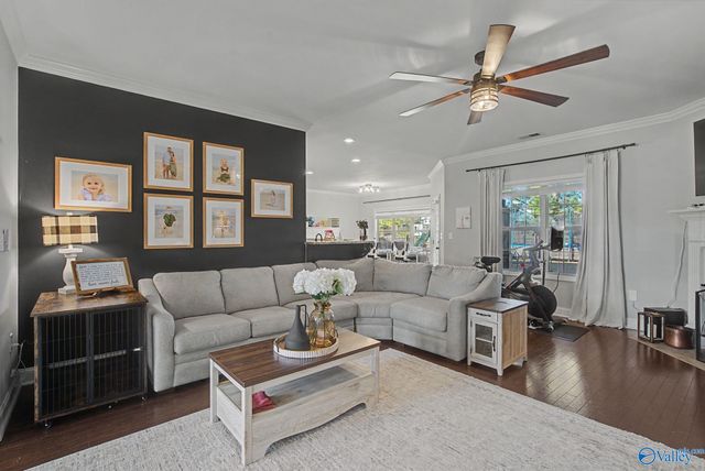 7405 Cobblefield Drive SE, Owens Cross Roads, AL 35763