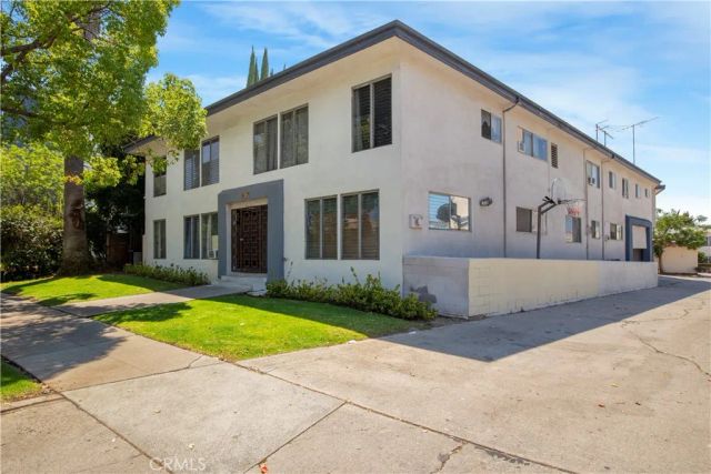 1117 S Spaulding, Los Angeles, CA 90019