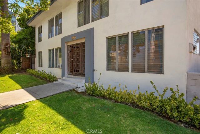1117 S Spaulding, Los Angeles, CA 90019