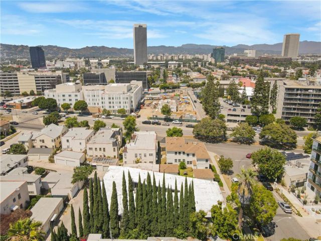 1117 S Spaulding, Los Angeles, CA 90019