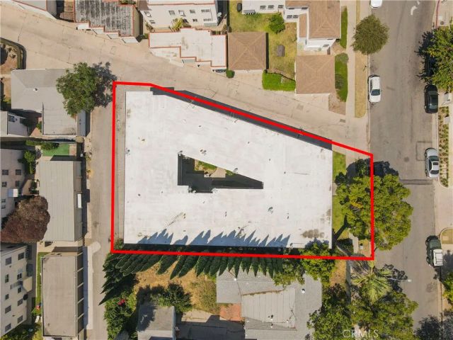 1117 S Spaulding, Los Angeles, CA 90019