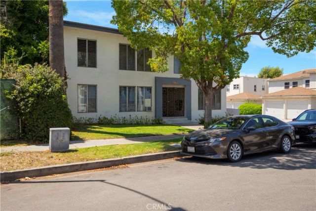1117 S Spaulding, Los Angeles, CA 90019
