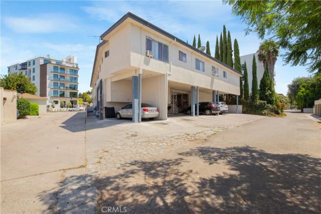 1117 S Spaulding, Los Angeles, CA 90019