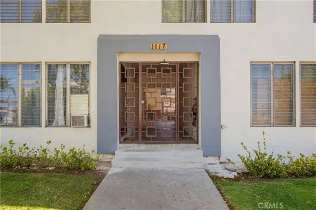 1117 S Spaulding, Los Angeles, CA 90019