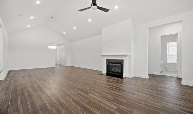 5029 Bluebell Way, Waller, TX 77484