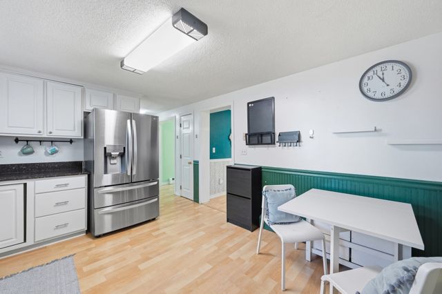 380 Plumtree Rd, Springfield, MA 01118