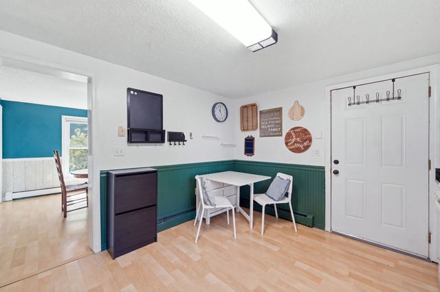 380 Plumtree Rd, Springfield, MA 01118