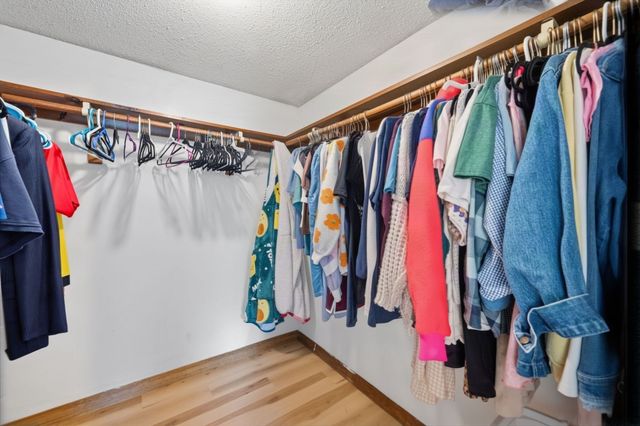 380 Plumtree Rd, Springfield, MA 01118