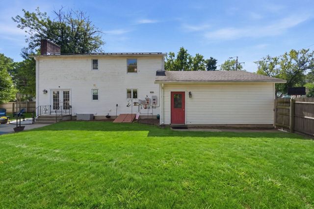 380 Plumtree Rd, Springfield, MA 01118