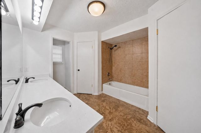 8 Flint Street, Conroe, TX 77301