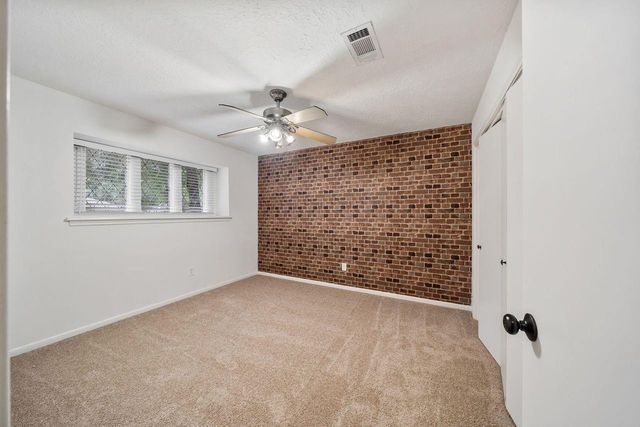 8 Flint Street, Conroe, TX 77301