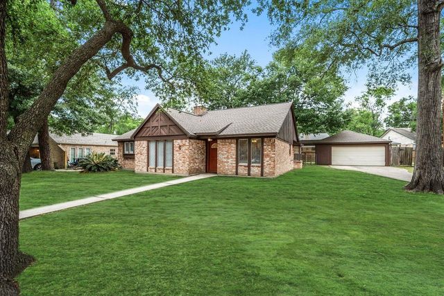 8 Flint Street, Conroe, TX 77301