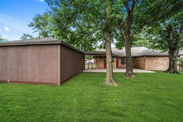 8 Flint Street, Conroe, TX 77301