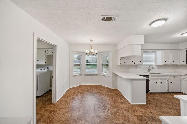 8 Flint Street, Conroe, TX 77301