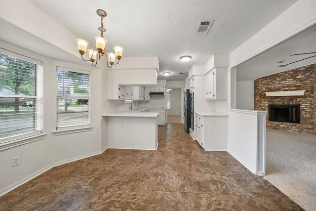 8 Flint Street, Conroe, TX 77301