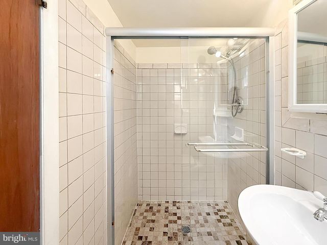 6404 SUMMERHILL RD, Temple Hills, MD 20748