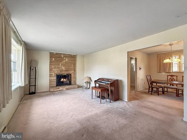 6404 SUMMERHILL RD, Temple Hills, MD 20748