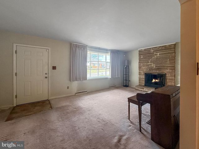 6404 SUMMERHILL RD, Temple Hills, MD 20748