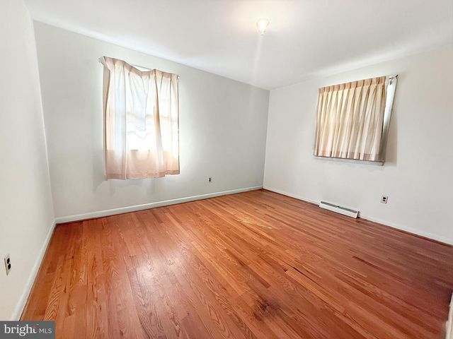 6404 SUMMERHILL RD, Temple Hills, MD 20748