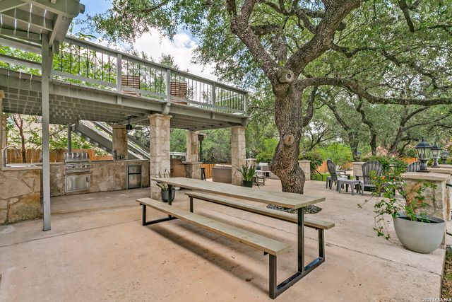 1106 WALKERS WAY, San Antonio, TX 78216