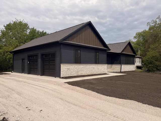 12212 Sheridan ROAD, Pleasant Prairie, WI 53158