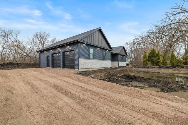 12212 Sheridan ROAD, Pleasant Prairie, WI 53158