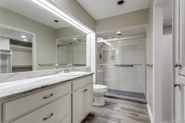 1 Towers Park Ln Apt 717, San Antonio, TX 78209