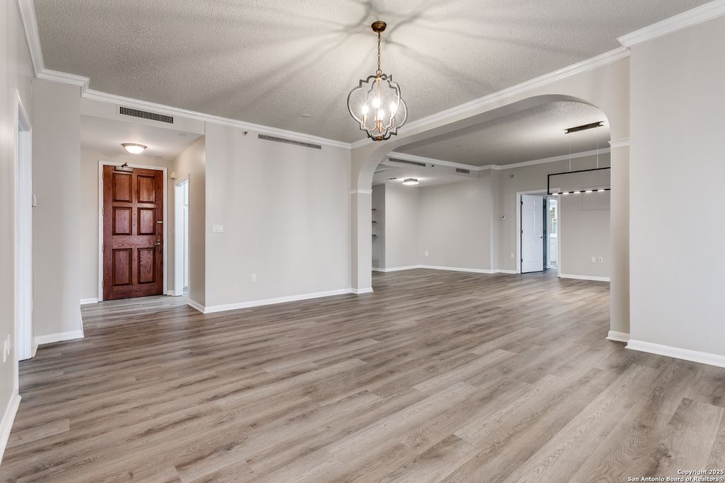 1 Towers Park Ln Apt 717, San Antonio, TX 78209