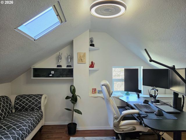 417 Se ROBERTS Ave, Gresham, OR 97080