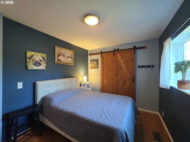 417 Se ROBERTS Ave, Gresham, OR 97080