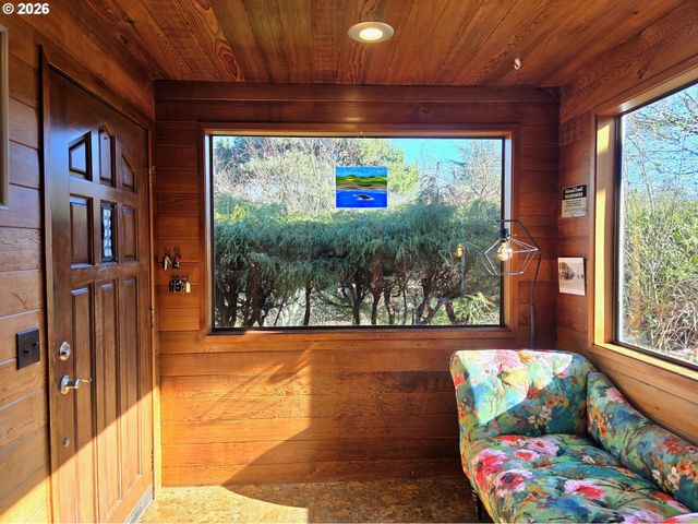 417 Se ROBERTS Ave, Gresham, OR 97080