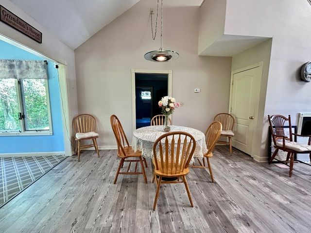 169 Park Ave W, Weymouth, MA 02190