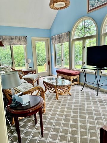 169 Park Ave W, Weymouth, MA 02190