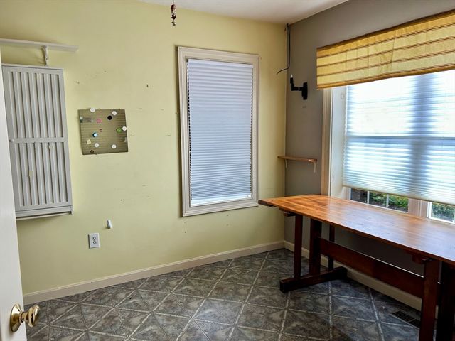 169 Park Ave W, Weymouth, MA 02190