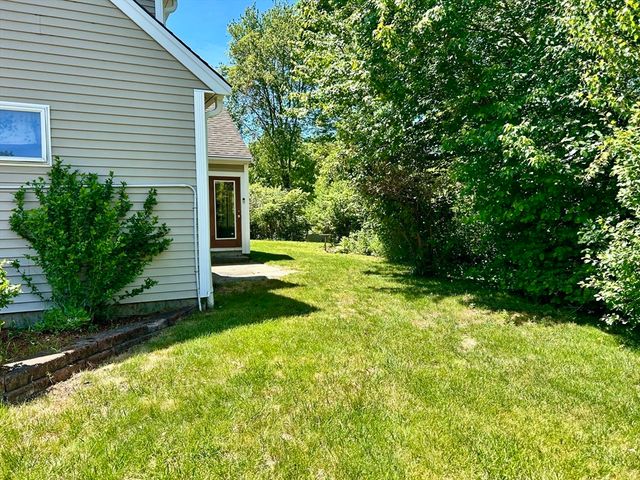169 Park Ave W, Weymouth, MA 02190